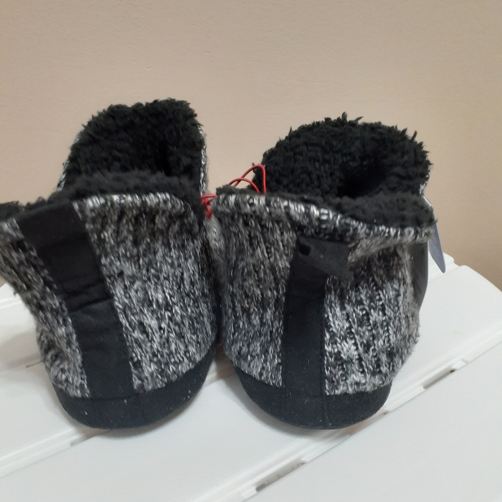 NWT Dearfoam women slippers size 7- 8 - Picture 7 of 8